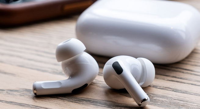 AirPods Pro 2 could have lossless audio support, sound-making charging case
