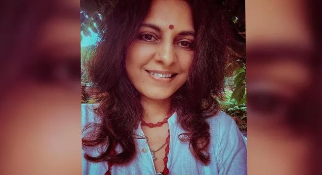 Juhi Chaturvedi announces directorial debut