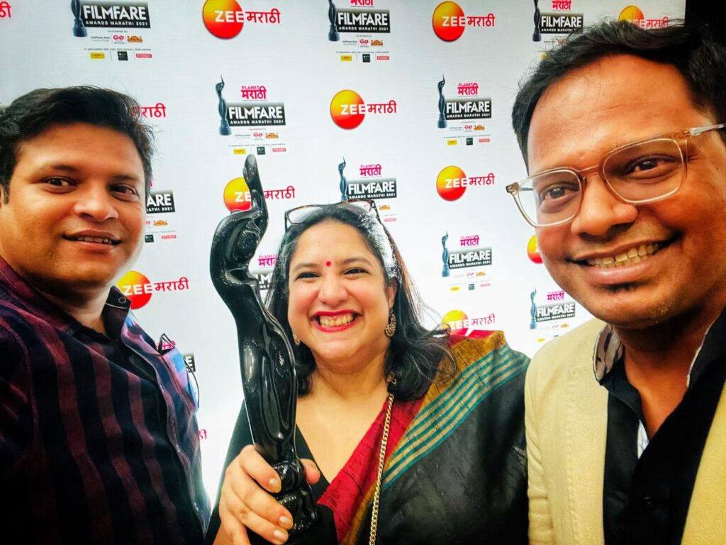 ABP Studios’ debut film ‘Karkhanisanchi Waari’ bags three Marathi ...