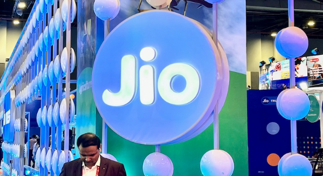 Reliance Jio posts 28% rise in Q2 profit