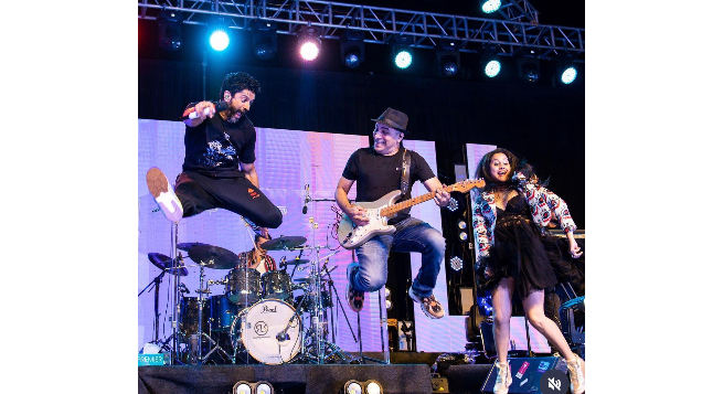Farhan Akhtar closes Vh1 Supersonic Fest on a rousing note