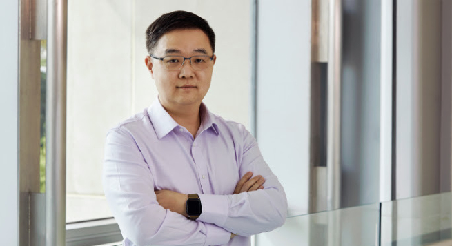 AsiaSat names Raymond Chow as Chief Commercial Officer