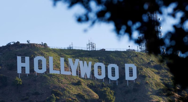 Late-night TV hosts unite in podcast to support labour strikes