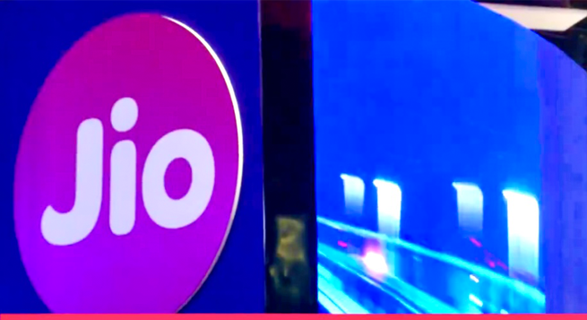 Jio bats for 'affordable accessibility', rules out price rise