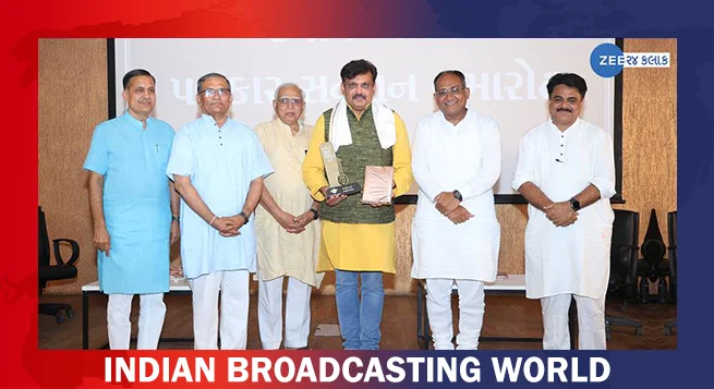 Zee 24 Kalak editor Soni gets Devarshi Narad Patrakar Sanman